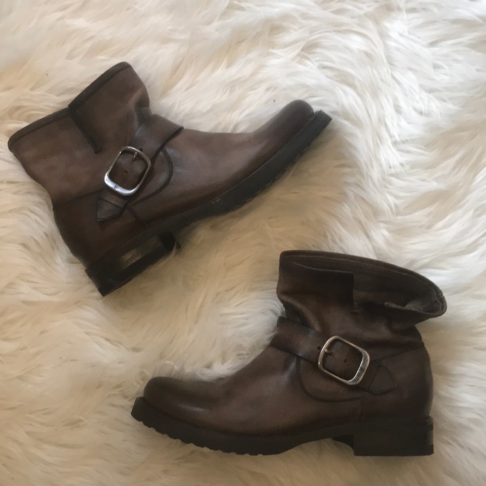 Frye Veronica Bootie in Smoke